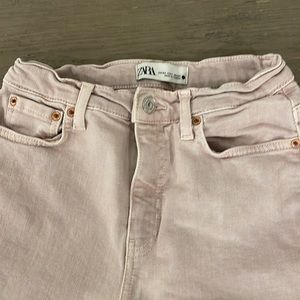 Zara light pink jeans, size 2/24. Only wore once. Super comfy and flattering.